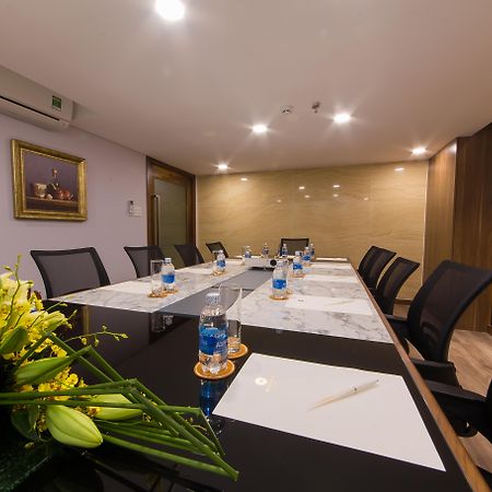 Ramada Encore By Wyndham Saigon D1 - Formerly M Boutique Hotel Saigon Хошимін Екстер'єр фото