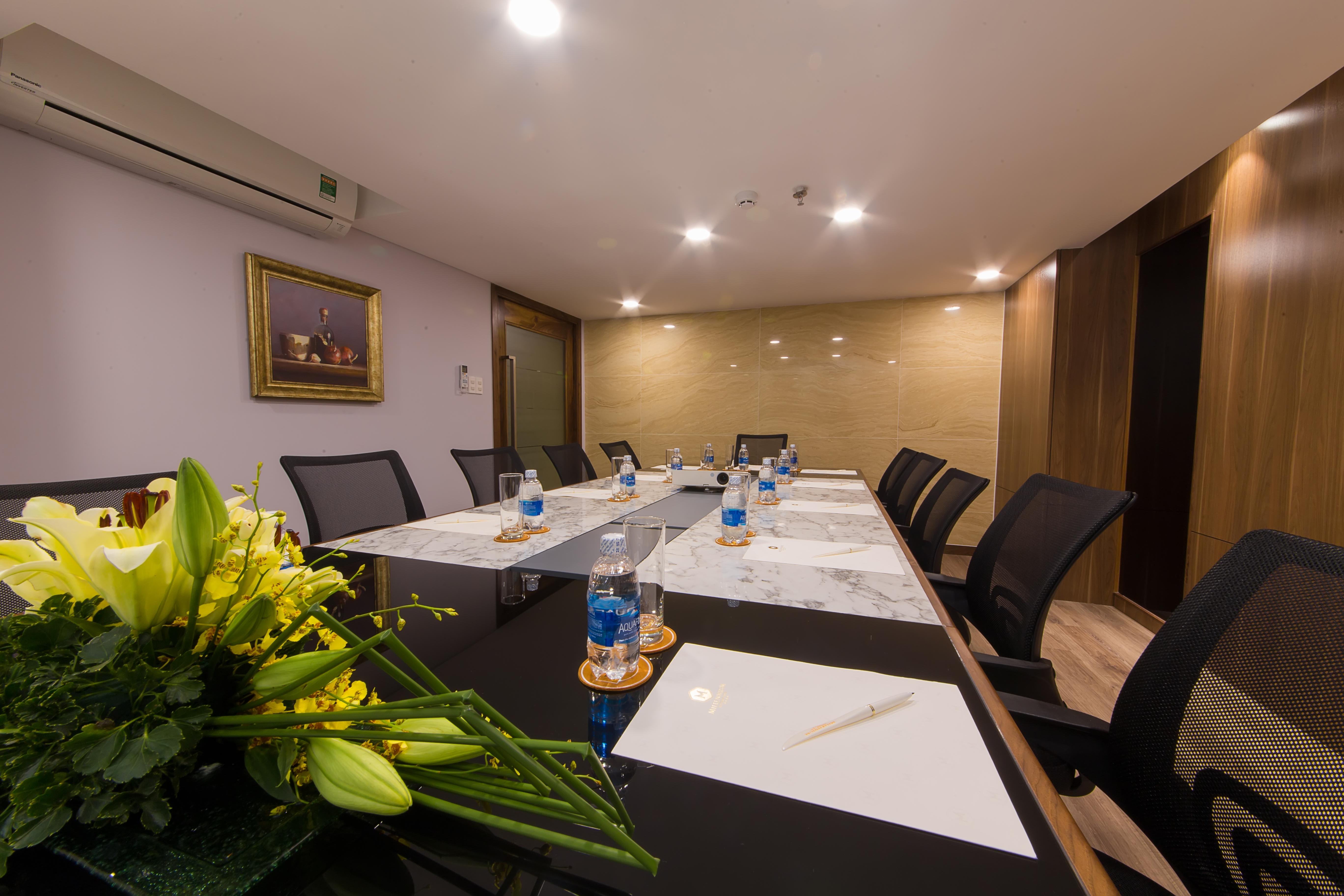 Ramada Encore By Wyndham Saigon D1 - Formerly M Boutique Hotel Saigon Хошимін Екстер'єр фото