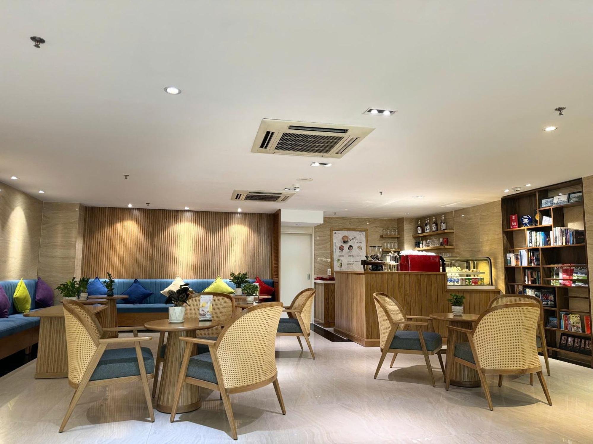 Ramada Encore By Wyndham Saigon D1 - Formerly M Boutique Hotel Saigon Хошимін Екстер'єр фото